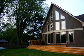 Stunning Waterfront Chalet - Image 2