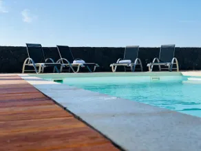 Luxueuse villa avec piscine privée, grandes terrasses, barbecue et vue à débordement - Image 4