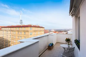 BRIGHT CHARMING Apt with TERRACE, PARKING & AirCo. - Image 5