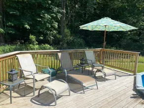 Cozy Cottage with pool and walk to lake - Image 5