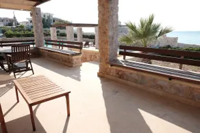 Villa & Pool On the Water - Image 3