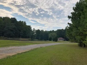 Home on 12 acres only 10 miles from Athens - Image 4