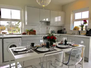 Stylish beach retreat on the Wild Atlantic Way - Image 4