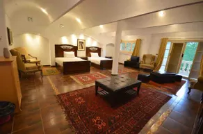 Al Fardous Luxury Vacation Home - Image 5