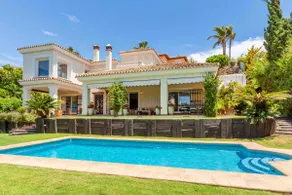 Ocean View Luxury Villa Lario  - Image 3