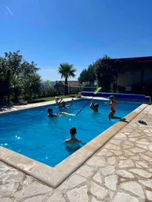 Holiday House Vita - Heated pool, Large massage tub and Sports court - Image 4