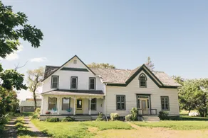 Beautiful 7BR Country Farmhouse with Yoga Studio - Image 4