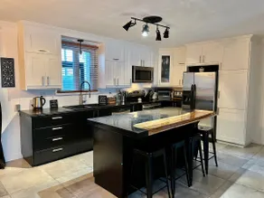 Beautiful house, private land, spa and pool table! - Image 4