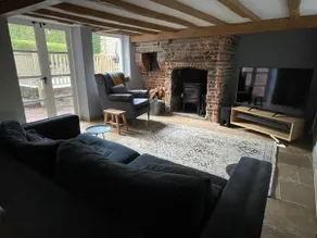 South Downs Listed Country Cottage - Image 4