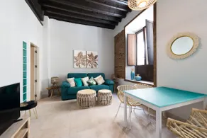 Ground Floor Apartment A, high wooden ceilings - Image 2