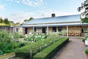 Aylmerton House and Cottage for 14 Southern Highlands - Image 2
