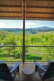 Luxurious Farmhouse with sweeping pastoral views - Image 4