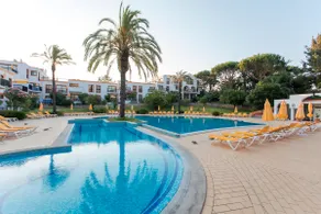 Alfagar Aparthotel - Image 2