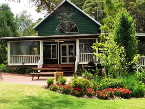 Lakeside Garden Chalet - Image 2