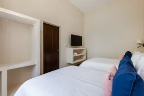 Beautiful double suite - Image 2