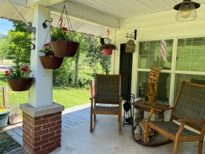 Beautiful Cottage w. creek - Image 5
