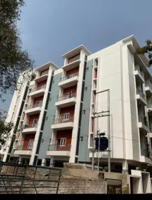 Cozy 2BHK Near BHU – Ananya Darshan Flat 402 - Image 3