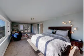 Seaside Home with Beach Access - Image 4