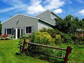 Catskill Mtn VIEWS HotTub DECKS Fireplaces Acreage - Image 4