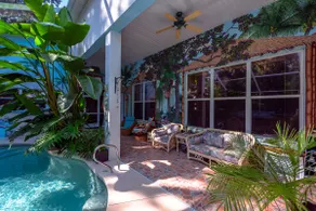 Relaxing Tropical Pool Get Away Suite - Image 4