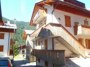 Comfortable apartment in Auronzo di Cadore - Image 2
