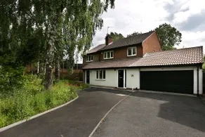 35 Quaker Lane - Image 2