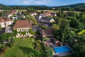 Gite next to mansion in La Celle and Morvan - Image 2
