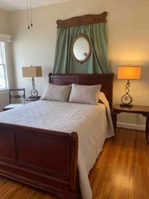 Elm Street Cottage. Safe, Quiet, Exceptional ! - Image 3