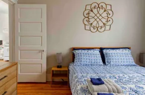 Large 3BR APT w/ enclosed front porch Close to Polar Park, palladium, WPI, DCU  - Image 5