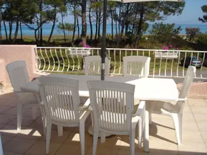 Pleasant and spacious F3 apartment 80 m from the beach - Image 5