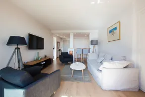 Refurbished 4-room apartment Rennes, 3 bedrooms, parking, 2 balconies - Image 2