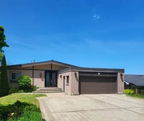 Beautiful & spacious all-season waterfront cottage - Image 2