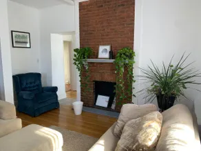 An entire apartment with one car free parking - Image 3