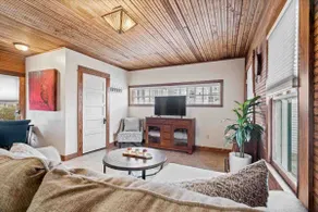 The Main St Carriage House - a charming cottage - Image 3