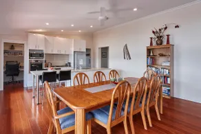 Esperance Landing - Image 5