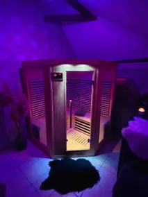 At Lilly & Cie: Sauna, Jacuzzi, Pool and Garden - Image 4