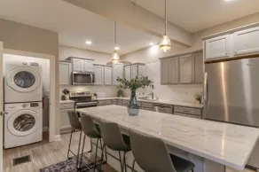 Downtown Retreat - whole house full of amenities - Image 3