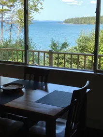 Waterfront Cottage on Harriman Point - Image 2