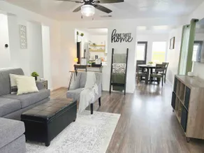 Relaxing 3BR w/ Waffle Bar•Lackland BMT•Seaworld - Image 2