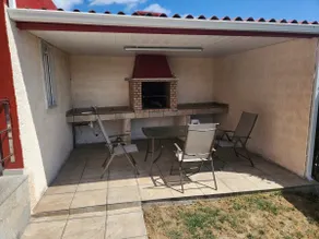 house with pool and barbecue - Image 3