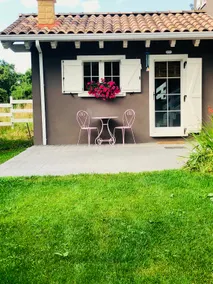A little house next to the forest and a panoramic barrel - Image 2