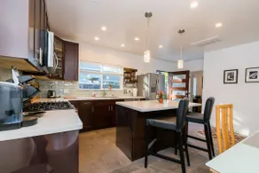 Comfortable Whole Home on two house lot - Image 3