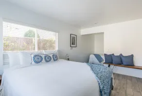 Modern Minimalist Desert Retreat - 2br Apt - Image 3