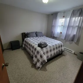 Lovely 2-bdroom with washer & dryer on site (1415) - Image 4