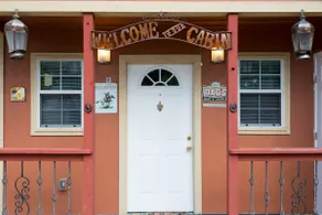 LA VILLA Central Austin - Image 2