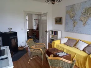 Charming apartment with fireplace on estate - Image 3