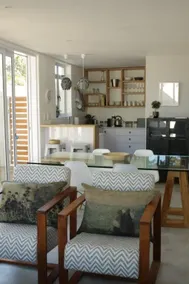 Arch Window garden apartment - Image 5