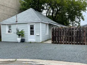 Cozy little home, located near downtown Sudbury - Image 2