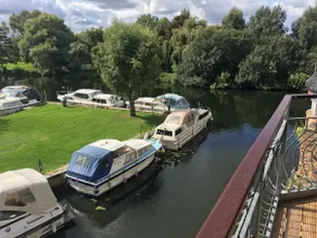 3 Bedroom Riverside House St Neots Marina Area - Image 3