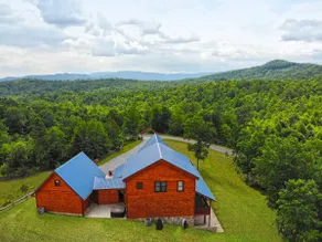 Spacious 5BR Mountain Escape Mt. Airy | With Views - Image 2